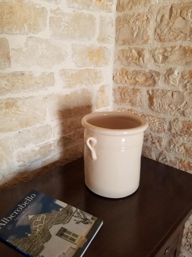 Antico Trullo Immerso Nella Campagna Alberobello Exterior foto